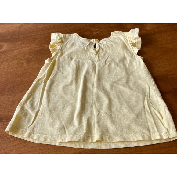 Target Yellow T-shirt top. Size 2 - Picture 2 of 9